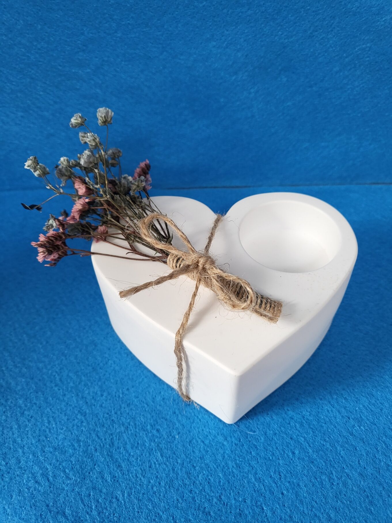 Heart tealight holder