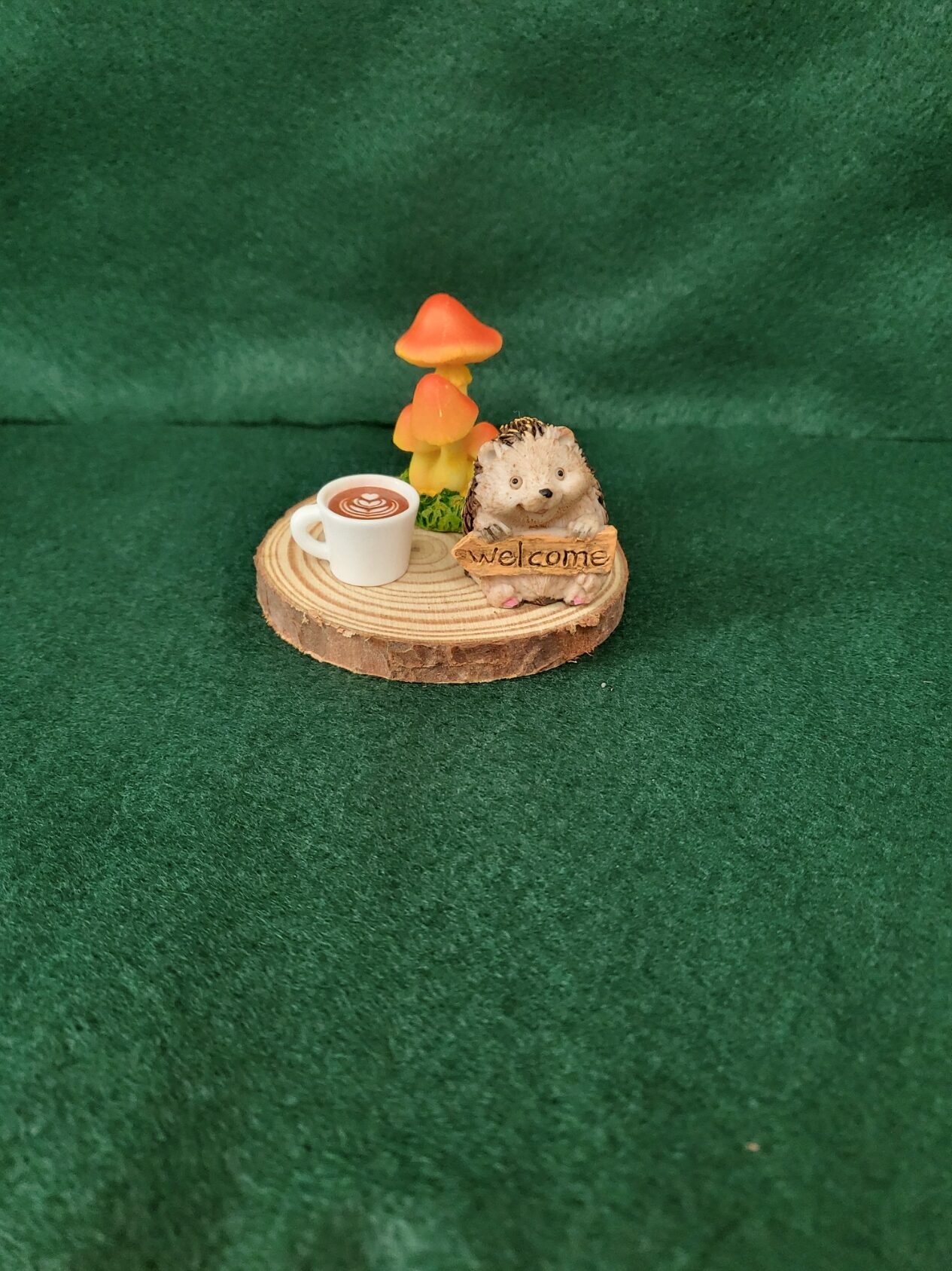 Mushroom Hat Hedgehog, wooden base - Image 4